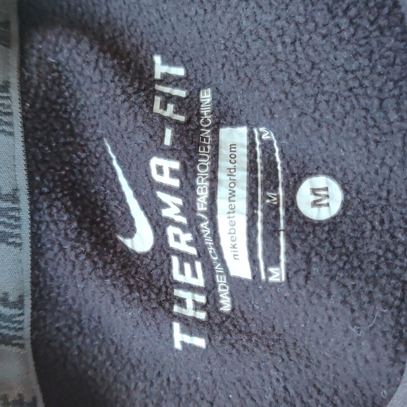 Nike therma -Fit boy's hoodie size M color black and Grey - Picture 5 of 5